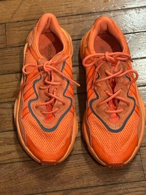 adidas Ozweego Orange Size 5 1/2